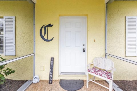 House in Punta Gorda, Florida 2 bedrooms, 127.09 sq.m. № 1535895 - photo 4