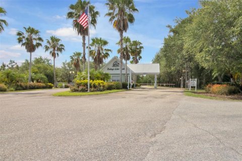 House in Punta Gorda, Florida 2 bedrooms, 127.09 sq.m. № 1535895 - photo 30