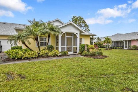 House in Punta Gorda, Florida 2 bedrooms, 127.09 sq.m. № 1535895 - photo 1