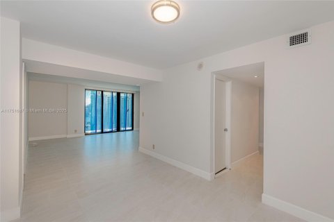 Copropriété à louer à Aventura, Floride: 2 chambres, 126.35 m2 № 1498413 - photo 11