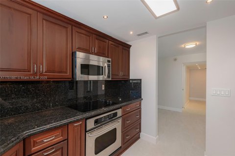 Copropriété à louer à Aventura, Floride: 2 chambres, 126.35 m2 № 1498413 - photo 4