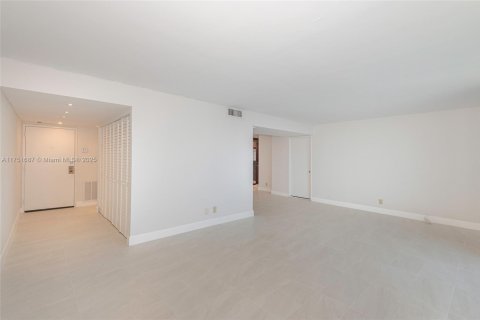 Copropriété à louer à Aventura, Floride: 2 chambres, 126.35 m2 № 1498413 - photo 12