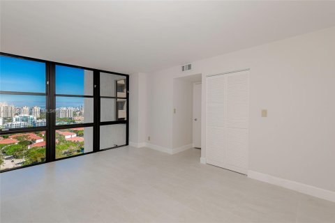 Copropriété à louer à Aventura, Floride: 2 chambres, 126.35 m2 № 1498413 - photo 15