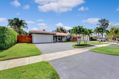 House in Pompano Beach, Florida 2 bedrooms, 169.27 sq.m. № 1224715 - photo 1
