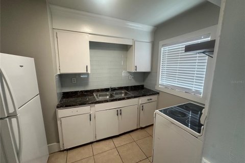 Apartamento en alquiler en Saint Petersburg, Florida, 1 dormitorio, 46.45 m2 № 2202348 - foto 10