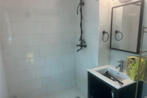Apartamento en alquiler en Saint Petersburg, Florida, 1 dormitorio, 46.45 m2 № 2202348 - foto 5