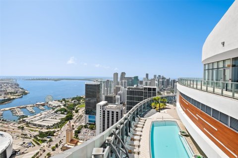 Condominio en venta en Miami, Florida, 4 dormitorios, 485.41 m2 № 1984805 - foto 29