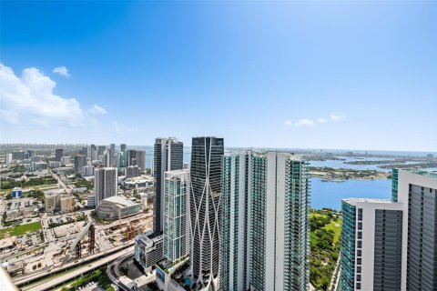 Condominio en venta en Miami, Florida, 4 dormitorios, 485.41 m2 № 1984805 - foto 30