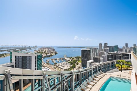 Condominio en venta en Miami, Florida, 4 dormitorios, 485.41 m2 № 1984805 - foto 26