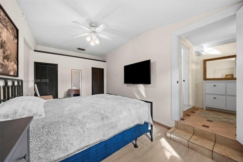 Villa ou maison à louer à Hollywood, Floride: 4 chambres, 128.67 m2 № 1898116 - photo 21