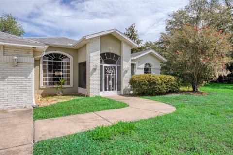 House in Weeki Wachee, Florida 3 bedrooms, 220.55 sq.m. № 2201767 - photo 3