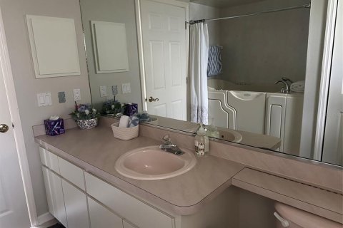 House in Weeki Wachee, Florida 3 bedrooms, 220.55 sq.m. № 2201767 - photo 26