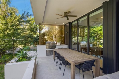 Villa ou maison à vendre à Miami Beach, Floride: 4 chambres, 267 m2 № 2029507 - photo 26