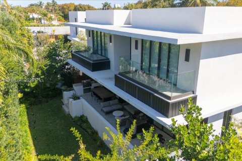 Villa ou maison à vendre à Miami Beach, Floride: 4 chambres, 267 m2 № 2029507 - photo 28