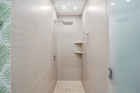 Villa ou maison à vendre à Miami Beach, Floride: 4 chambres, 267 m2 № 2029507 - photo 23