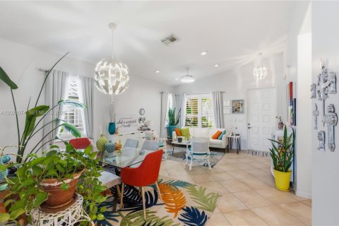 Casa en venta en Pembroke Pines, Florida, 3 dormitorios, 184.97 m2 № 2084898 - foto 26