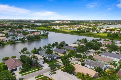 Casa en venta en Pembroke Pines, Florida, 3 dormitorios, 184.97 m2 № 2084898 - foto 17