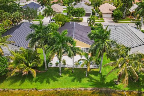 Casa en venta en Pembroke Pines, Florida, 3 dormitorios, 184.97 m2 № 2084898 - foto 9
