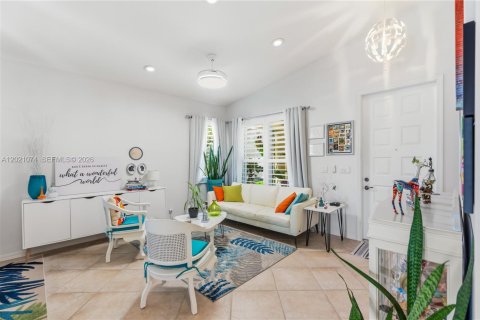 Casa en venta en Pembroke Pines, Florida, 3 dormitorios, 184.97 m2 № 2084898 - foto 24