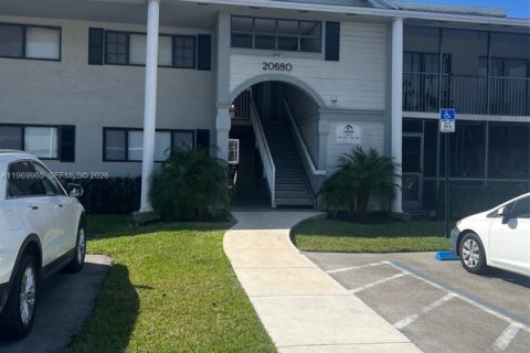 Condo in Miami, Florida, 3 bedrooms  № 2030755 - photo 3