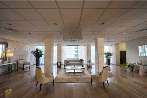 Condo in Hallandale Beach, Florida, 1 bedroom  № 2086743 - photo 30