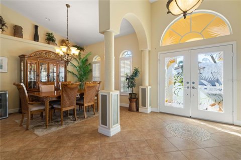 House in Punta Gorda, Florida 3 bedrooms, 224.64 sq.m. № 2393692 - photo 7