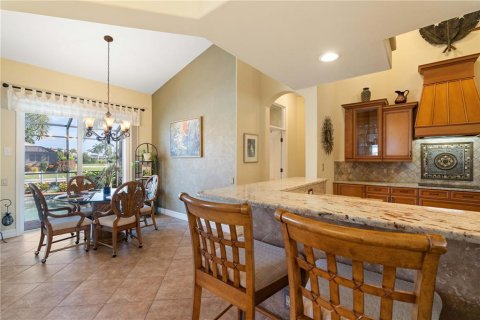 House in Punta Gorda, Florida 3 bedrooms, 224.64 sq.m. № 2393692 - photo 10