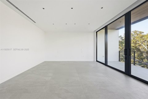 House in Miami, Florida 5 bedrooms № 1984622 - photo 9
