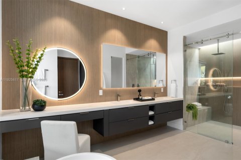 House in Miami, Florida 5 bedrooms № 1984622 - photo 28