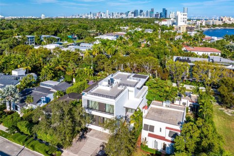 House in Miami, Florida 5 bedrooms № 1984622 - photo 23