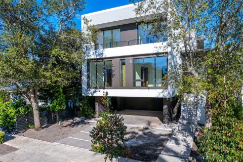 House in Miami, Florida 5 bedrooms № 1984622 - photo 21