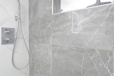 Снять в аренду кондоминиум в Майами-Бич, Флорида 1 спальня, 87.79м2, № 2030034 - фото 9