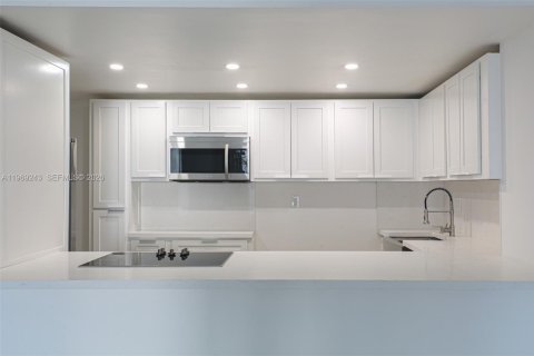 Снять в аренду кондоминиум в Майами-Бич, Флорида 1 спальня, 87.79м2, № 2030034 - фото 6