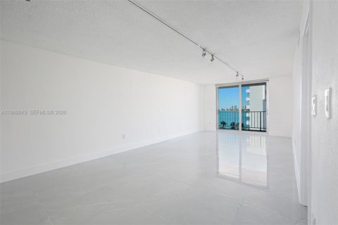 Снять в аренду кондоминиум в Майами-Бич, Флорида 1 спальня, 87.79м2, № 2030034 - фото 12
