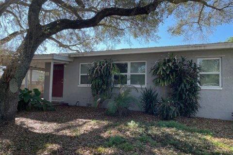 Casa en Saint Petersburg, Florida 3 dormitorios, 80.27 m2 № 2094681