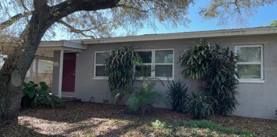 Casa en Saint Petersburg, Florida 3 dormitorios, 80.27 m2 № 2094681