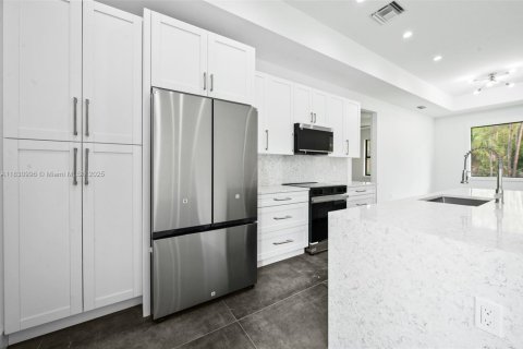 Casa en venta en Naples, Florida, 3 dormitorios № 2058830 - foto 12