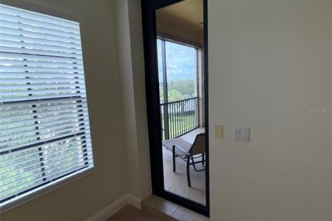 Condo in Lakewood Ranch, Florida, 2 bedrooms  № 2362673 - photo 28