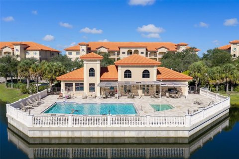 Condo in Lakewood Ranch, Florida, 2 bedrooms  № 2362673 - photo 2