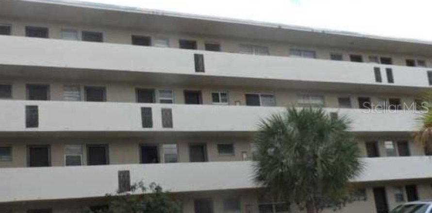 Condo in Miami, Florida, 1 bedroom № 1916690