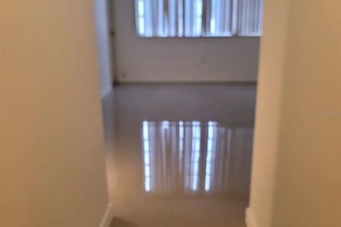 Condo in Miami, Florida, 1 bedroom  № 1916690 - photo 5