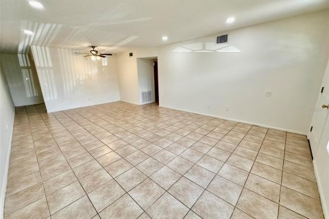 Copropriété à louer à Clearwater, Floride: 2 chambres, 130.06 m2 № 2117589 - photo 4