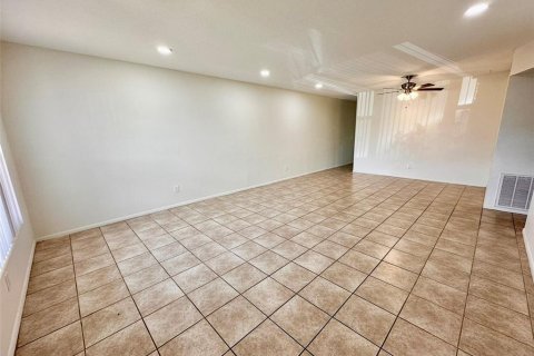 Copropriété à louer à Clearwater, Floride: 2 chambres, 130.06 m2 № 2117589 - photo 5
