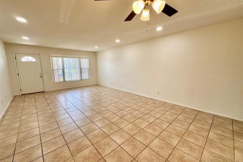 Copropriété à louer à Clearwater, Floride: 2 chambres, 130.06 m2 № 2117589 - photo 6