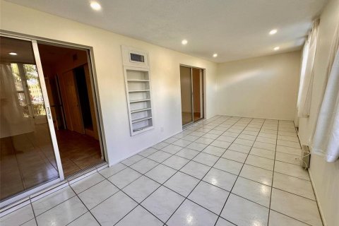Copropriété à louer à Clearwater, Floride: 2 chambres, 130.06 m2 № 2117589 - photo 11