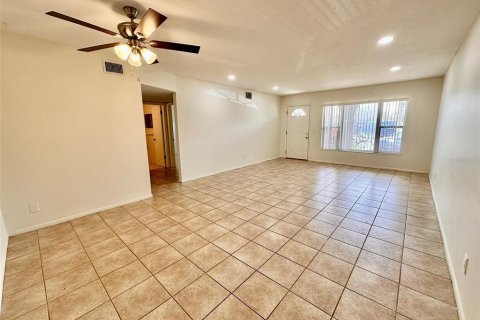 Copropriété à louer à Clearwater, Floride: 2 chambres, 130.06 m2 № 2117589 - photo 7
