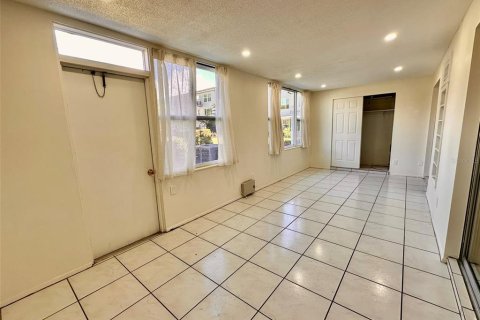 Copropriété à louer à Clearwater, Floride: 2 chambres, 130.06 m2 № 2117589 - photo 9