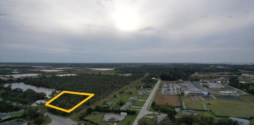 Land in Punta Gorda, Florida № 2213142