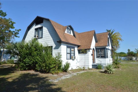 Propiedad comercial en venta en Saint Petersburg, Florida, 7 dormitorios, 227.15 m2 № 2091927 - foto 6