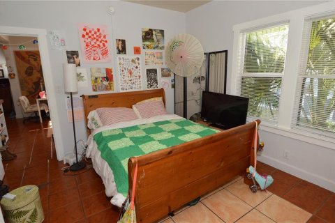 Propiedad comercial en venta en Saint Petersburg, Florida, 7 dormitorios, 227.15 m2 № 2091927 - foto 20